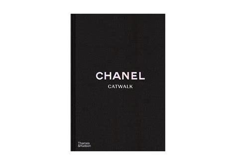 coffee table book chanel catwalk|Chanel: The Complete Collections (Catwalk).